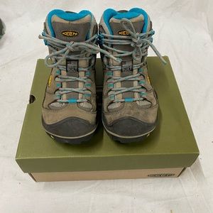 Keen Women’s Hiking Boots
